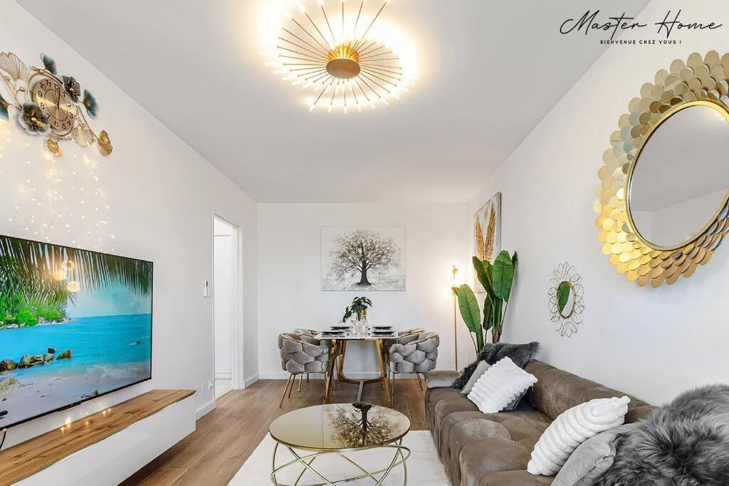 Gout De Luxe A Narbonne T3 Climatise, Spa, Parking المظهر الخارجي الصورة